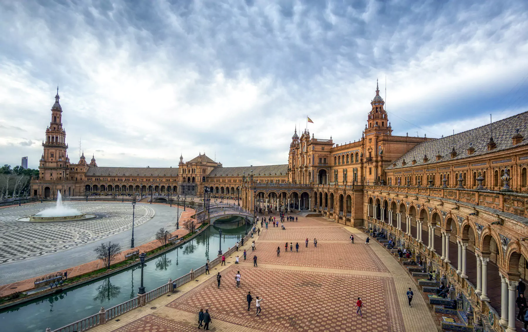 plaza espana construida exposicion